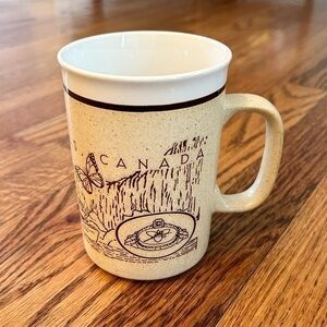 Vintage Niagara Falls Canada 16oz Tall Tan Coffee Mug With White Rim & Etching